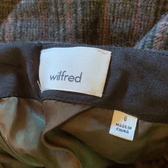 Aritzia Wilfred Plaid Skirt, size 6 - Picture 3 of 3